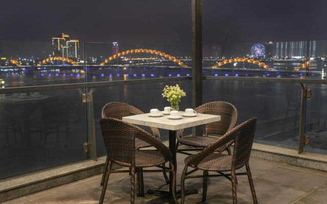 Avora Hotel