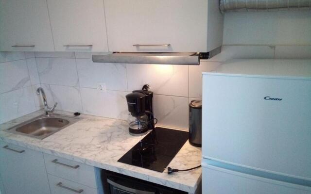 Kiki's Dream Refurbished Apartment With a Bacony and sea Views