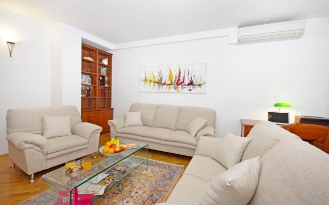 Awesome Apartment in Split With Wifi and 3 Bedrooms