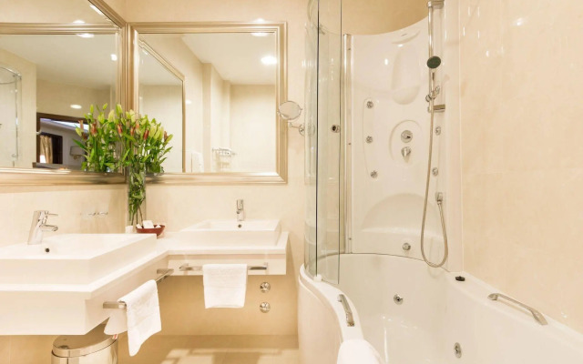 Hotel President Solin