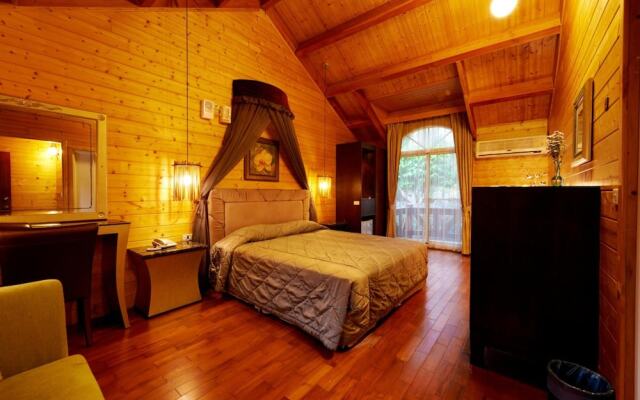 New Era Art Resort and Spa