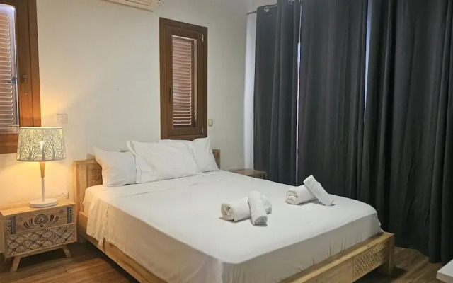 62 APH - Stay Aphrodite Hills Apartment