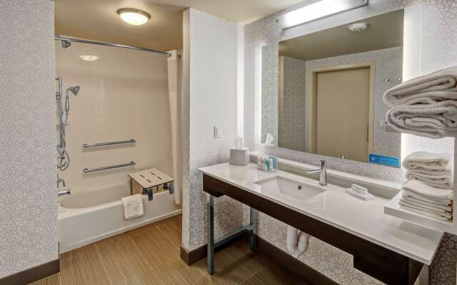 Hampton Inn Fresno Airport
