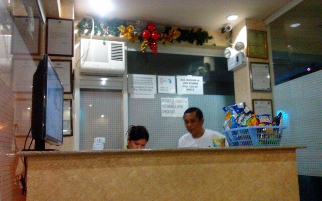D' Morvie Suites- Davao