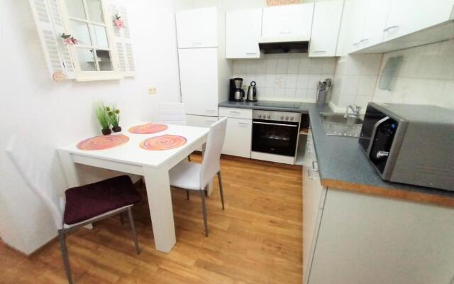 BodenSEE Friedrichshafen City Apartment "LARA"