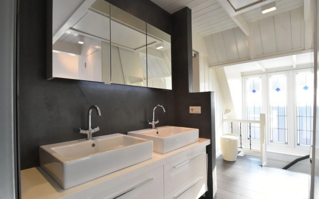Boutique Holiday Home in Grootschermer With Garden
