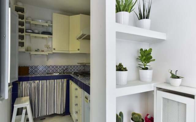 Monti Secret Garden Apartment