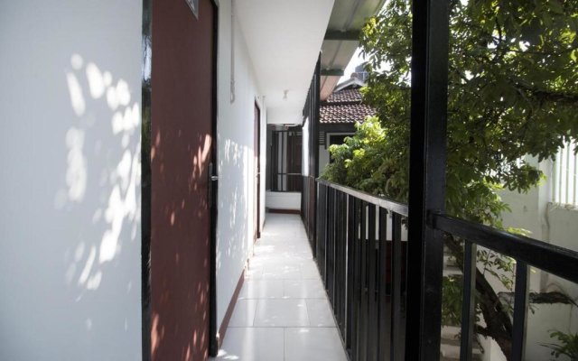 RedDoorz near Riau Junction Mall 2