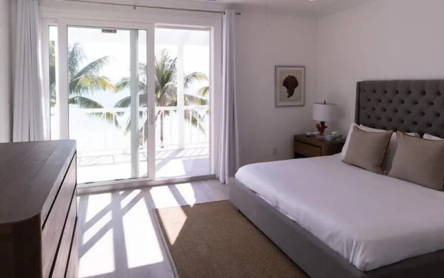 Palm Cay Beach Club & Marina
