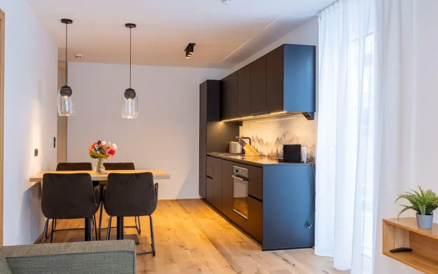 Apartment With Balcony in Fiss