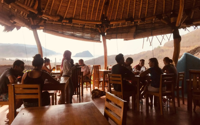 Blue Monkey Villas Resort & Ocean View