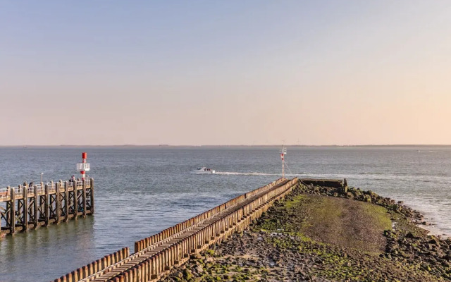 Lovely Holiday Home on Vlissingen's Beach