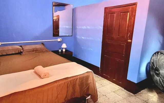 Hostal Cisne House