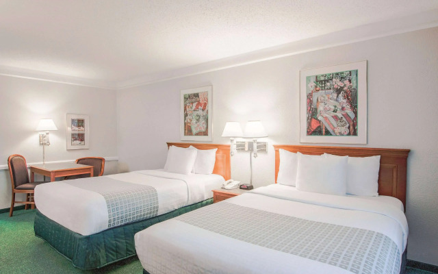 La Quinta Inn by Wyndham Indianapolis Airport Lynhurst