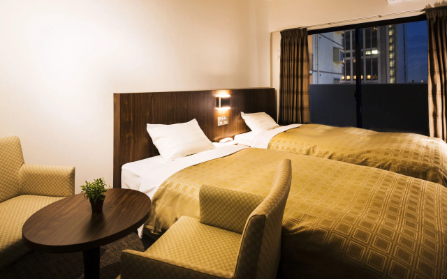 Kanku Izumisano First Hotel