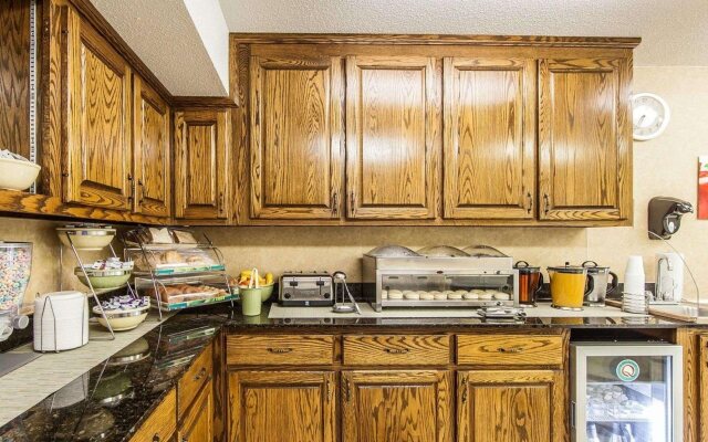 Quality Inn Decherd / Winchester