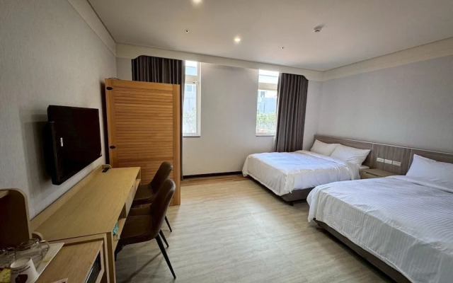 Chuanfu Shimen Hotel