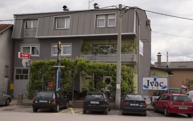Guesthouse Ivac Inn Zagreb Airport