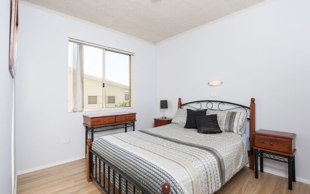 Shoal Court, Unit 04/7 Lillian Street