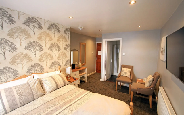 Pine Lodge Guest House