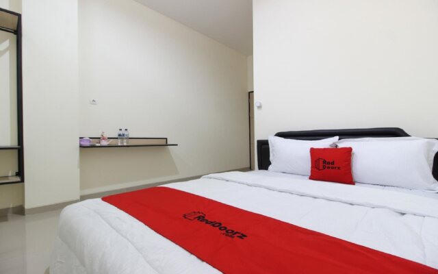 RedDoorz Near Malioboro Mall 2