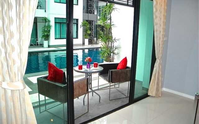 Kamala Regent 2 bedrooms Pool Access Apartment