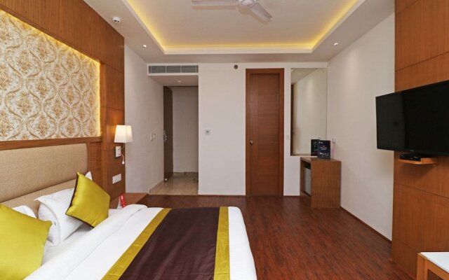 Oyo 10824 Hotel Star Suites