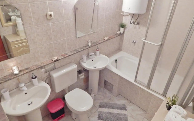 Apartment Nina Marie Ii