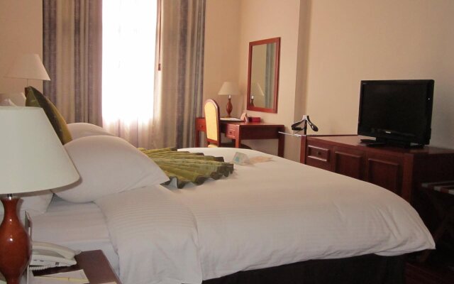First-Luxury Wing Hotel Saigon