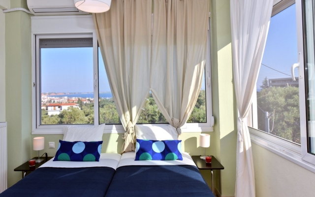 Eleon Maisonettes (right) - Nea Moudania Halki...