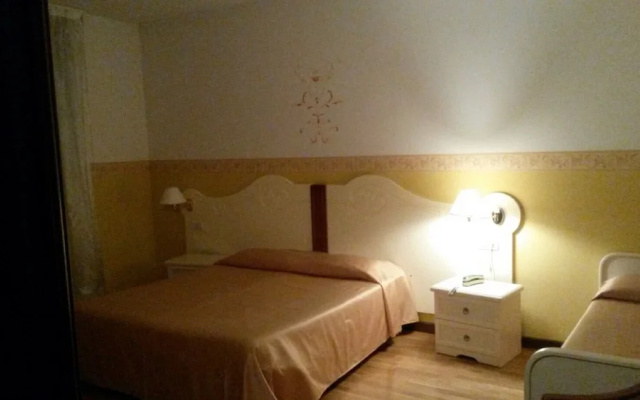 Albergo Ristorante Flora