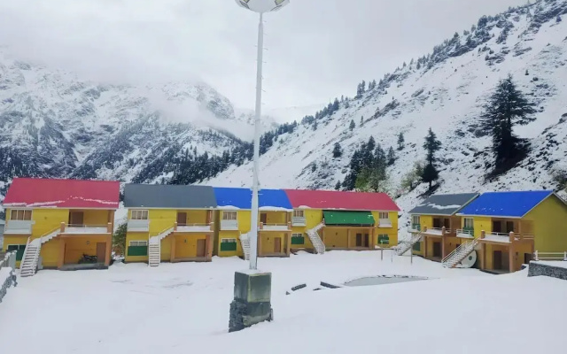 Hotel Village Inn Naran
