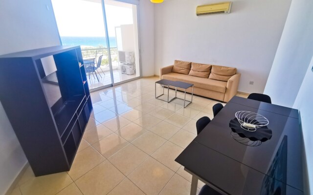 Paradise Palms Seaview Apartment