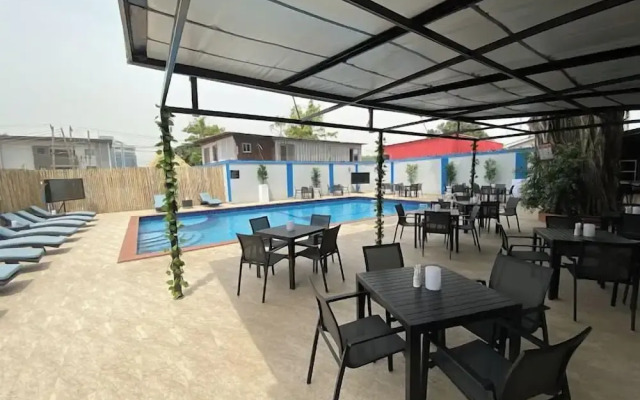 Riviera Luxury Boutique Hotel