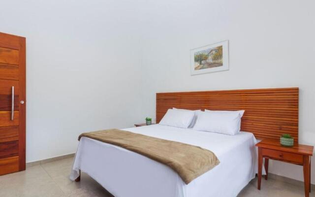 Casa Andorinha com 3 quartos com ar e piscina