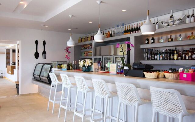 Tropicana Hotel , Suites & Villas Mykonos