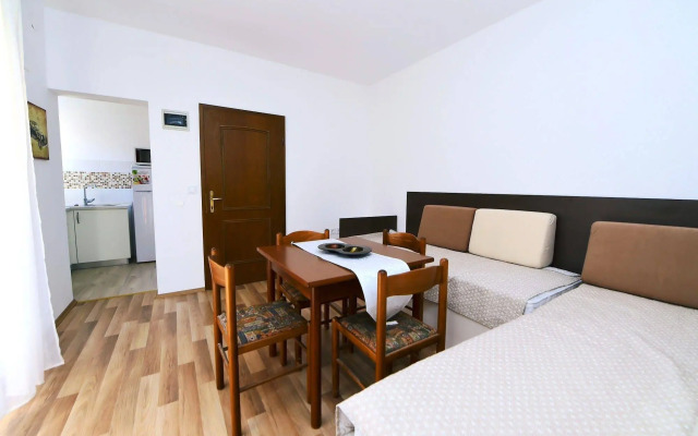 Apartments Zdjelar