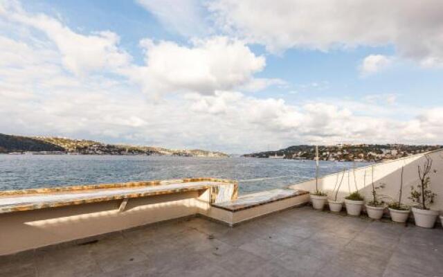 Luxurious Waterfront Mansion with Amazing Bosphorus View