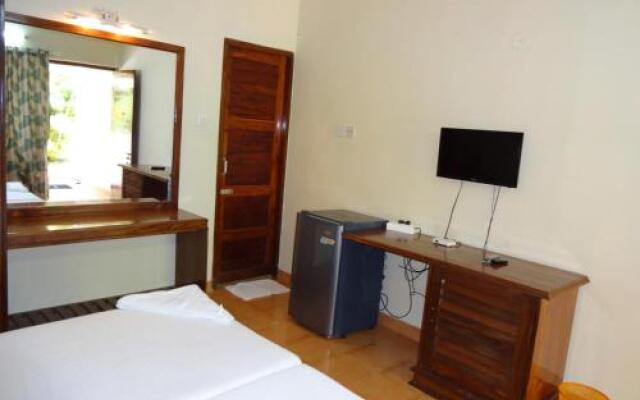 Hotel Thushara