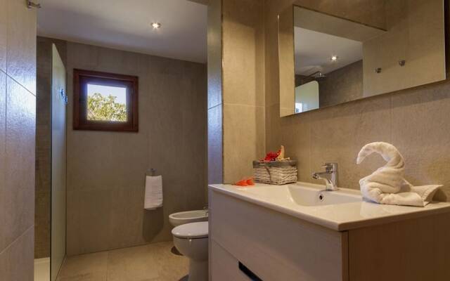 Villa - 2 Bedrooms with Pool - 103185