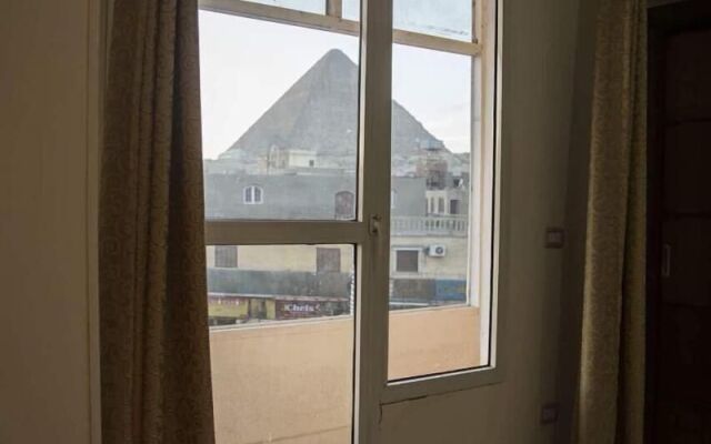 The Pyramids Inn Cheops