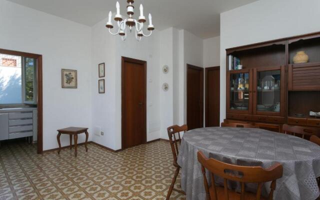 M121 - Marcelli, Trilocale Con Terrazzo a 80mt Dal Mare