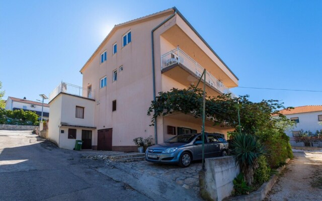 Stunning Home in Trogir With Wifi and 3 Bedrooms