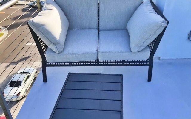 Pass-A-Grille Luxury Waterfront 612 by TechTravel