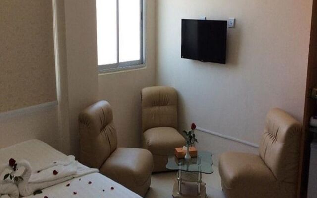 Star Max Hotel
