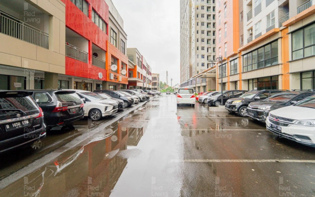 RedLiving Apartemen Transpark Juanda - Kamarku Tower Jade with Netflix