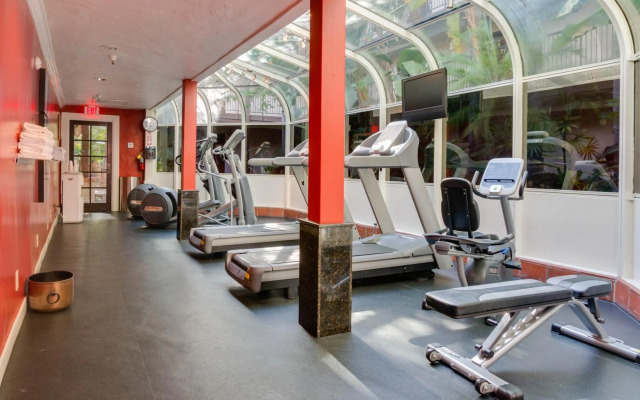 Buena Park Grand Hotel & Suites