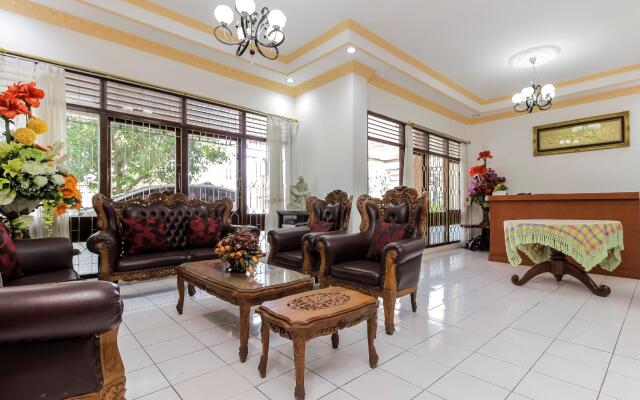 RedDoorz near Sam Ratulangi Airport