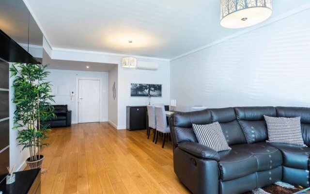 GuestReady - Spacious and Modern Campolide Family Apt Fits 6