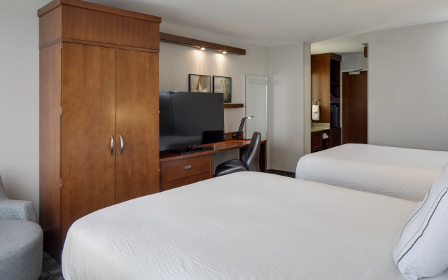 Courtyard by Marriott Boston Logan Airport